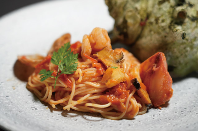 伊豆産さざえとヤリイカのペスカトーレ