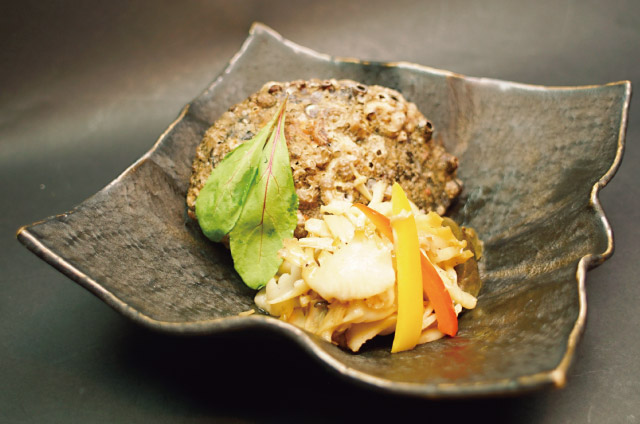 別注料理:アワビのバター焼き